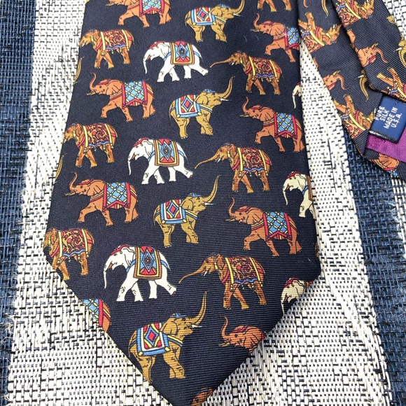 Huntington Elephants Silk Tie 4” - Picture 3 of 7